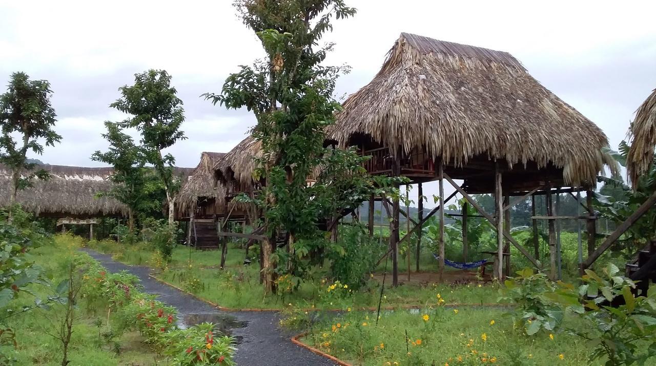 Sunny Field Eco Stilt House Villa Cát Tiên Eksteriør billede